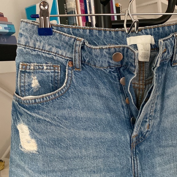 H&M+ Denim Bermuda Shorts 8 - Picture 3 of 7